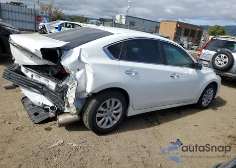 2015 Nissan Altima 2.5 из США, поврежденный, VIN 1N4AL3AP2FN892777